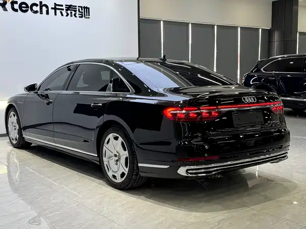 Audi A8 2025