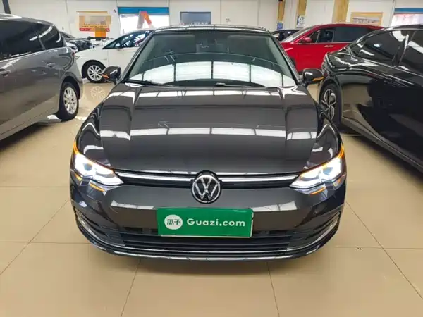 Volkswagen Golf 2021