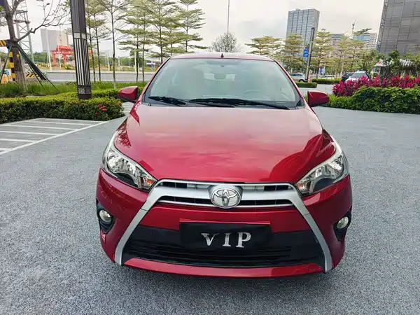Toyota Yaris L 2014