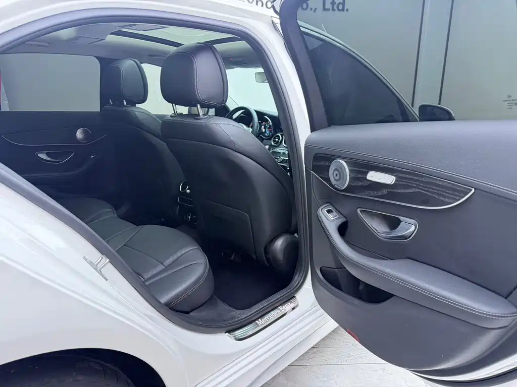 Mercedes-Benz C-Class 2020 — фото 20