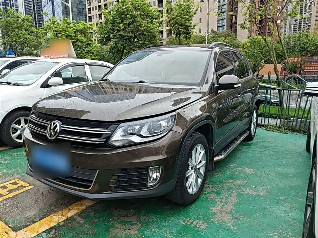 Volkswagen Tiguan 2017 — фото 1