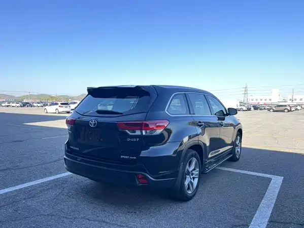 Toyota Highlander 2019