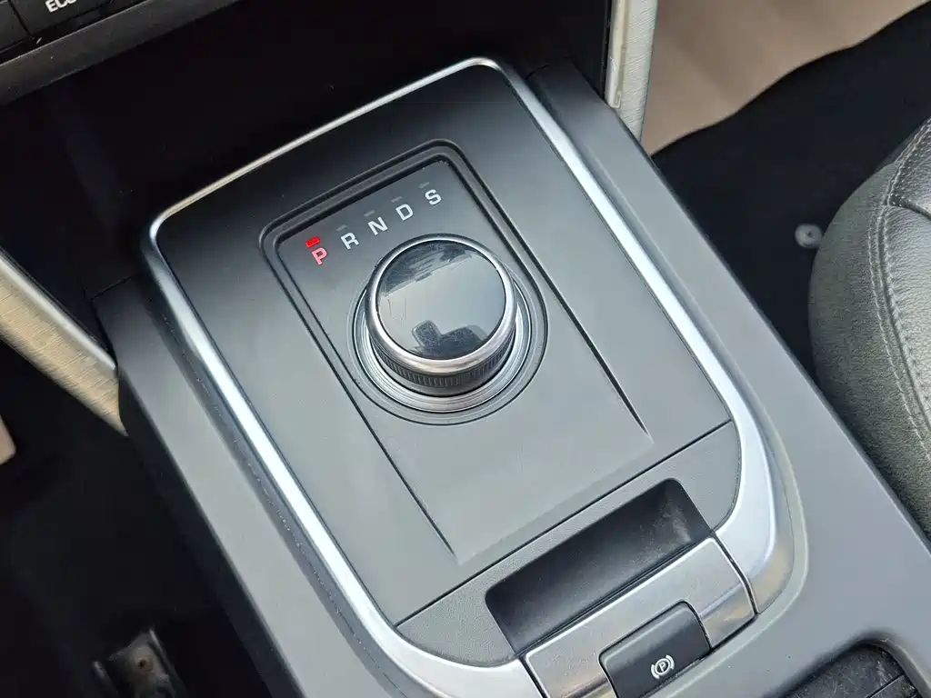 Land Rover Discovery Sport 2018 — фото 13