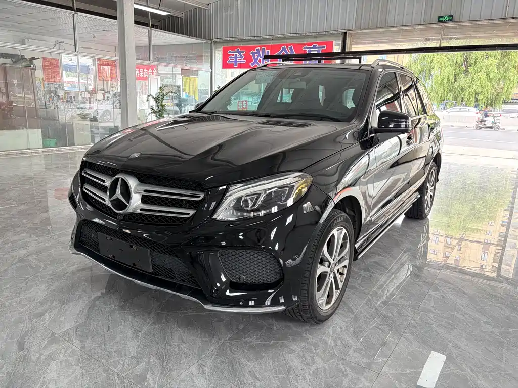Mercedes-Benz GLE 2016 — фото 1
