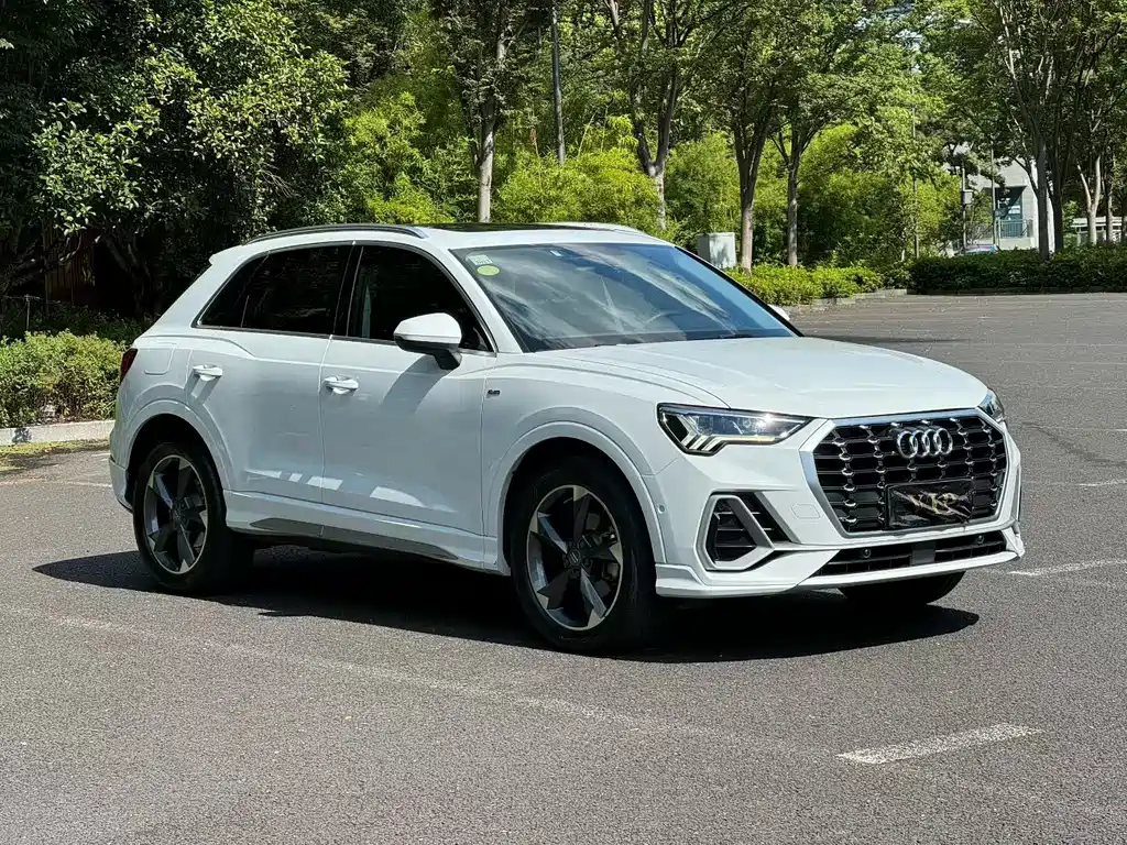 Audi Q3 2021