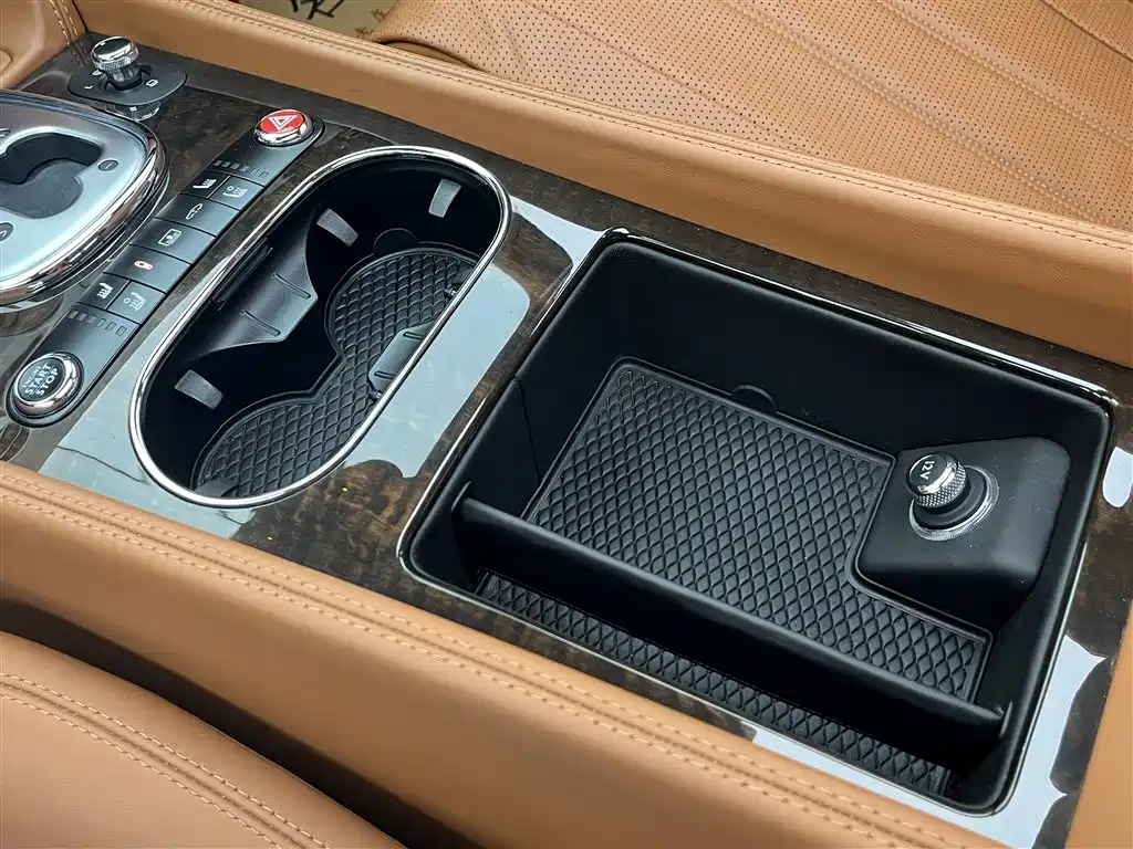 Bentley Flying Spur 2016 — фото 22
