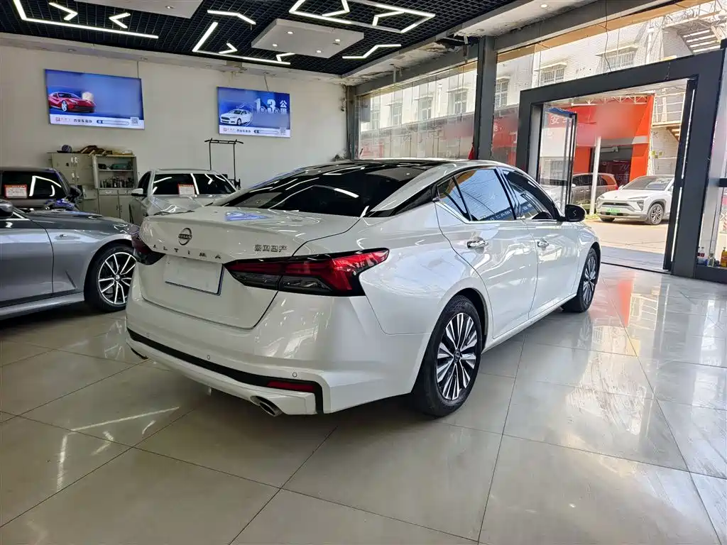 Nissan Teana 2023 — фото 14