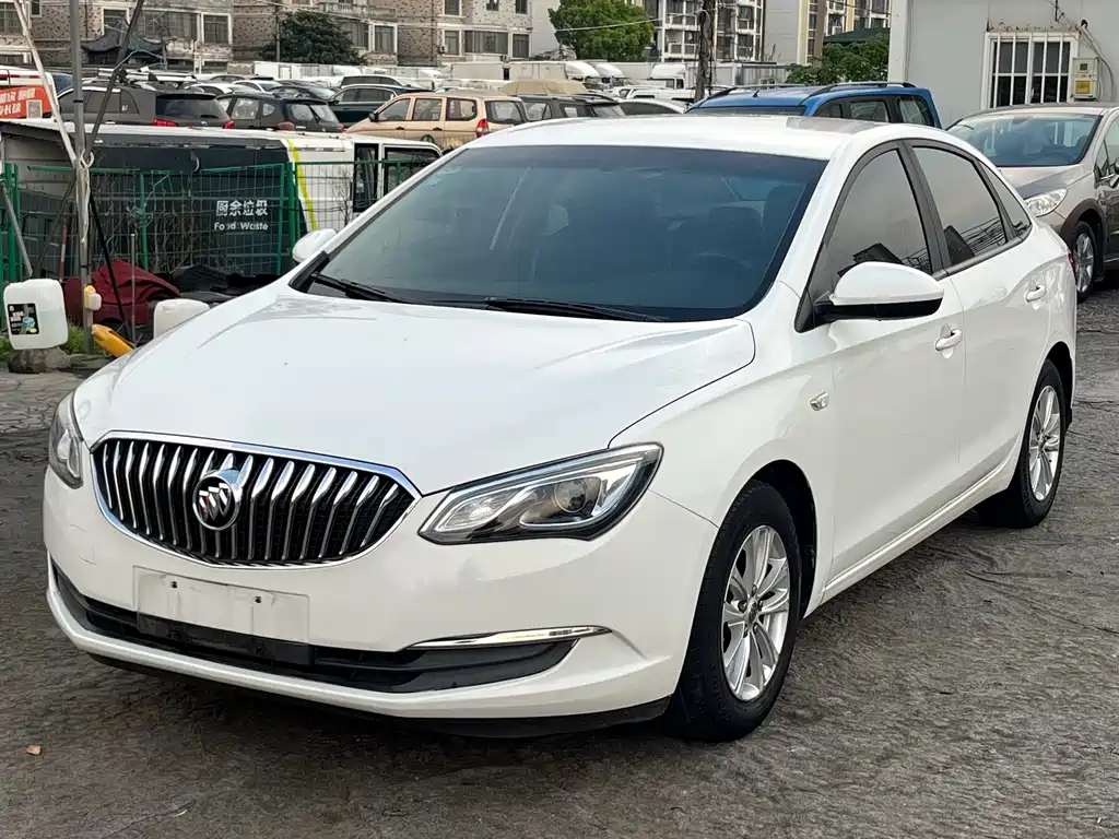 Buick Excelle 2016 — фото 1