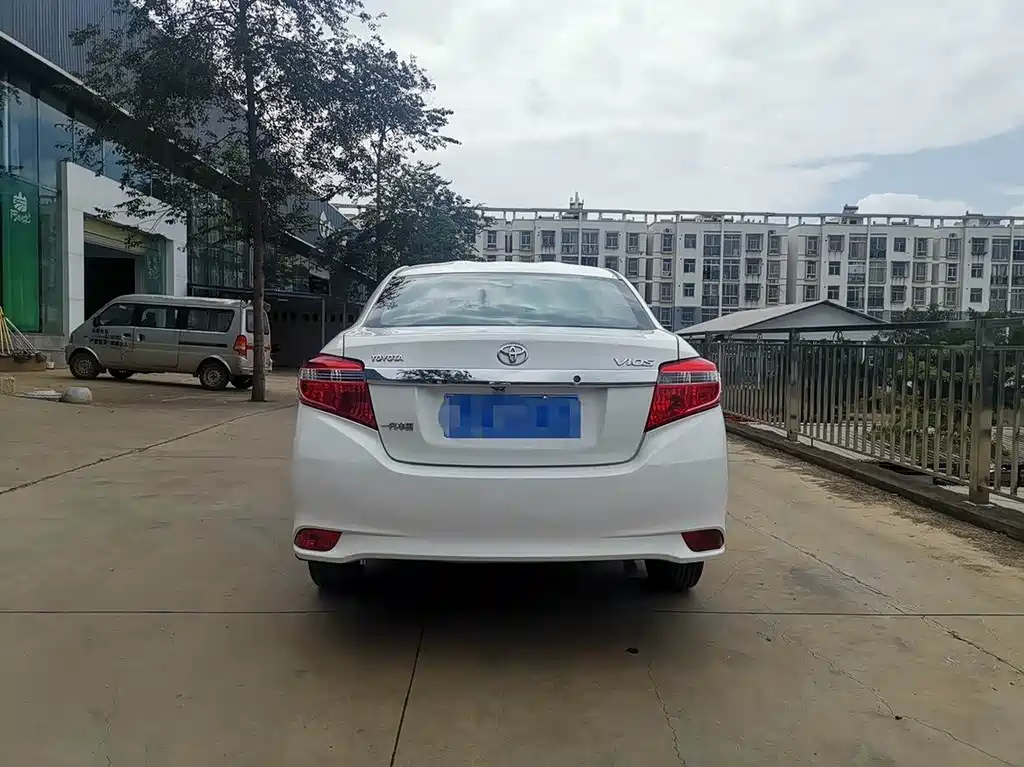 Toyota Vios 2016 — фото 3