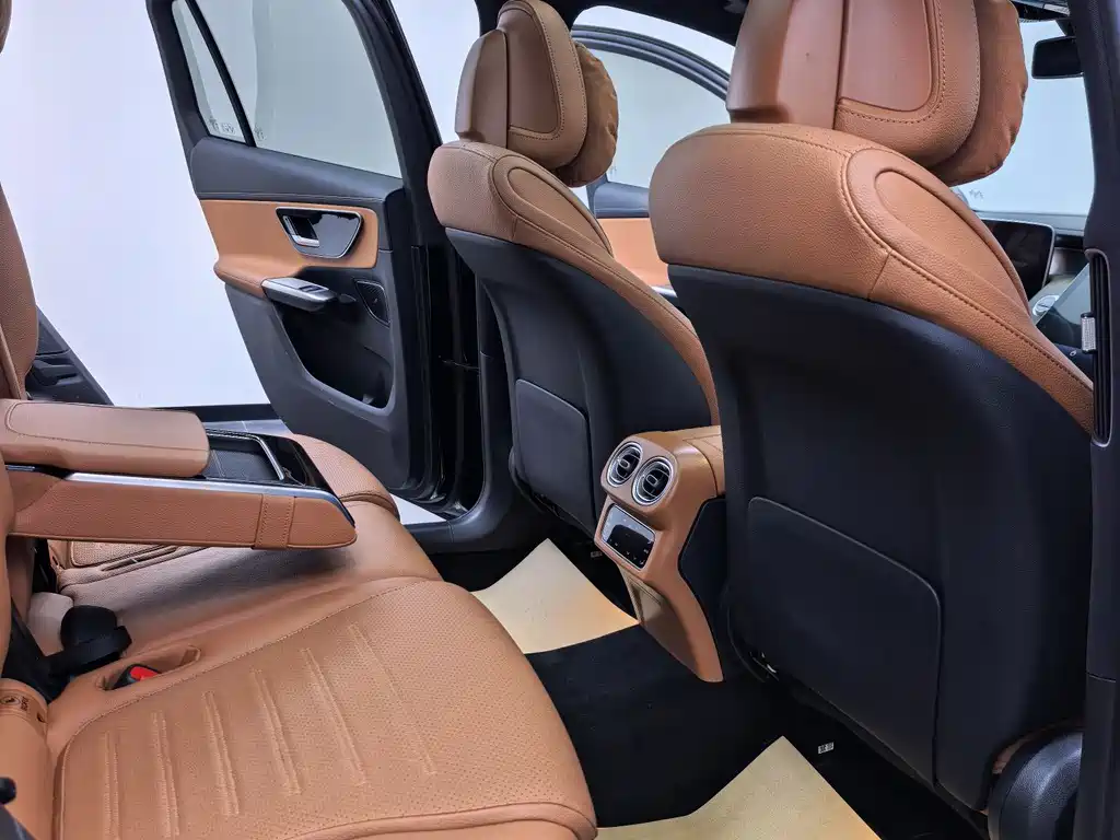 Mercedes-Benz GLC 2024 — фото 11