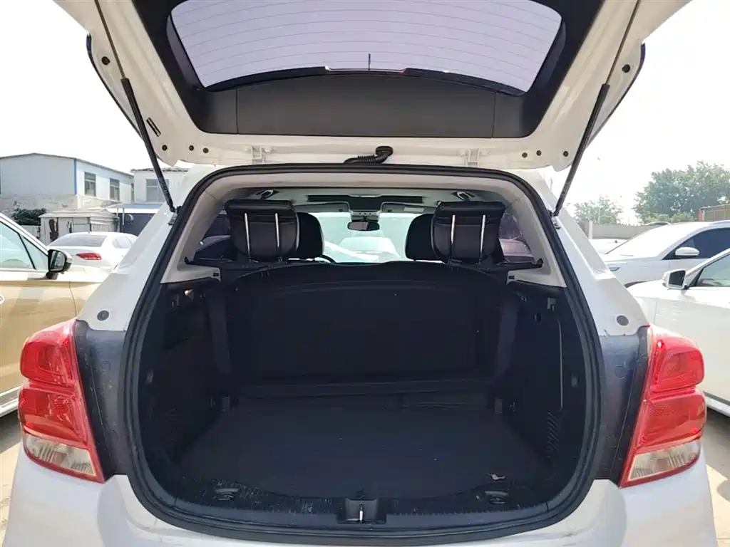 Chevrolet Trax 2017 — фото 15