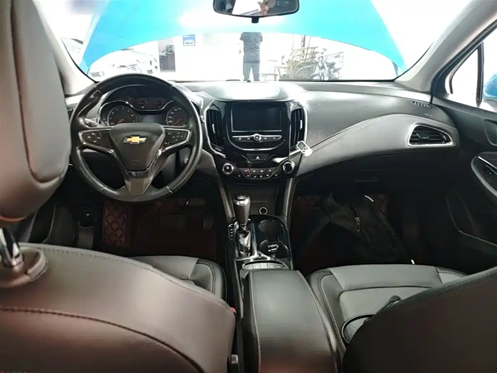 Chevrolet Cruze 2017 — фото 10