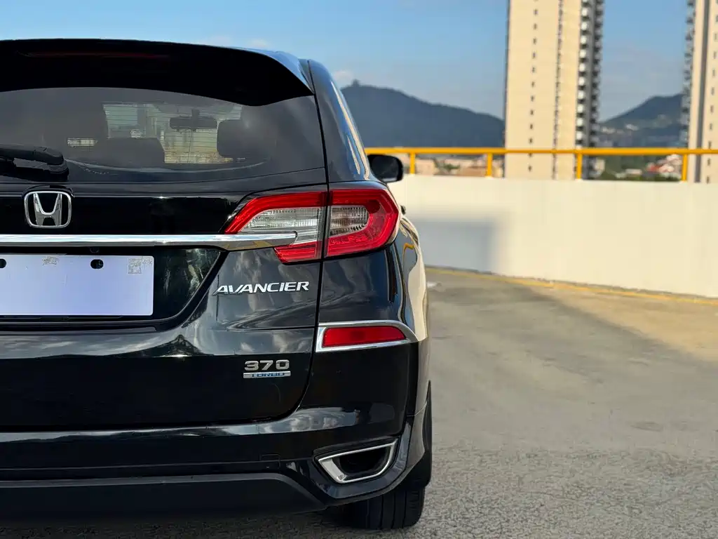 Honda Avancier 2018 — фото 15