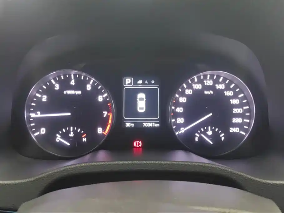 Hyundai Elantra 2017 — фото 14
