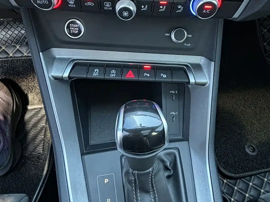 Audi Q3 2022 — фото 28