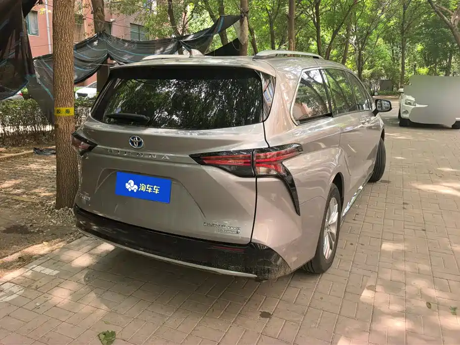 Toyota Sienna 2023