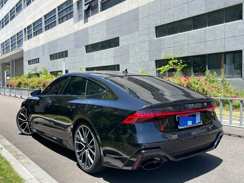 Audi A7 2022 — фото 12