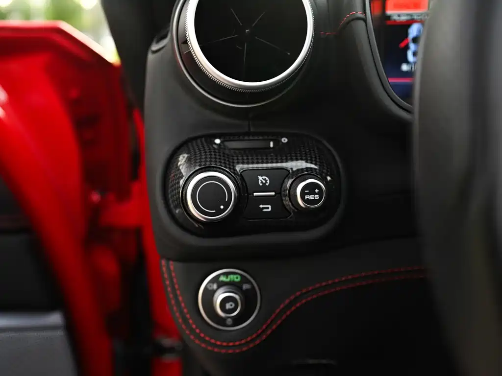 Ferrari Portofino 2023 — фото 19