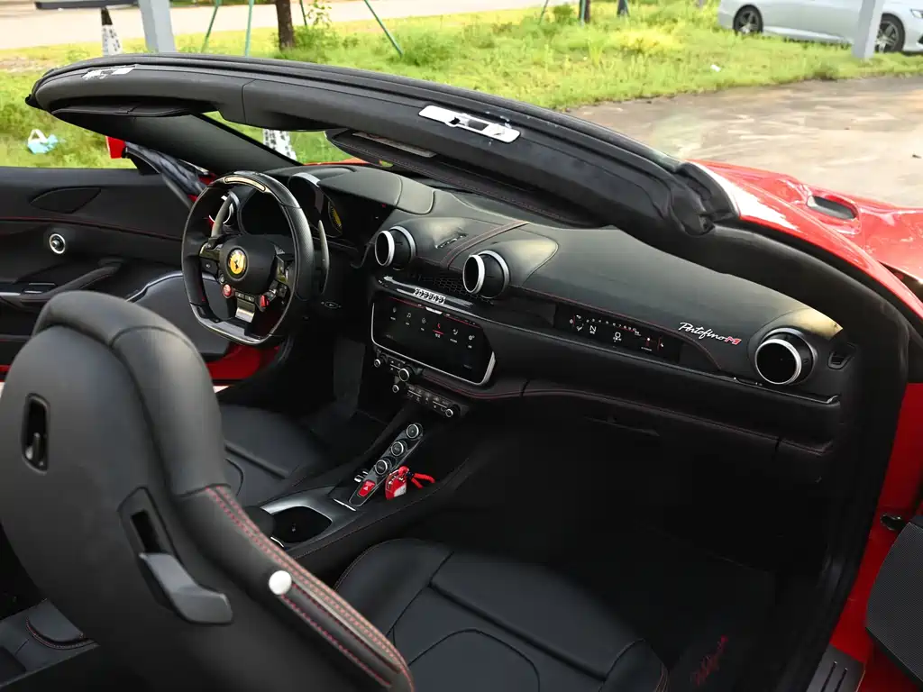 Ferrari Portofino 2023 — фото 16