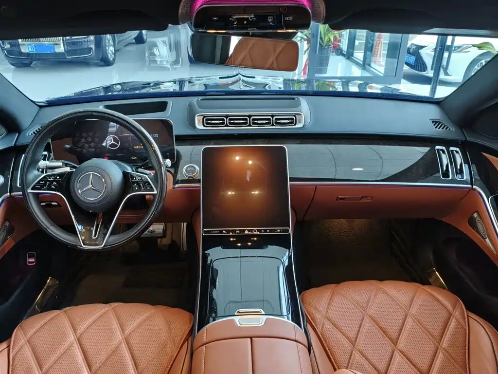 Mercedes-Benz Maybach S-Class 2024 — фото 11