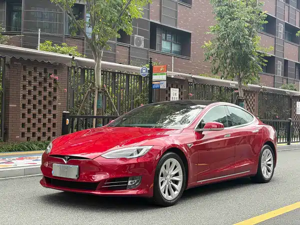 Tesla Model S 2017