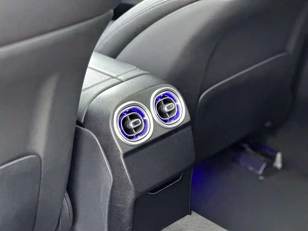 Mercedes-Benz C-Class 2022