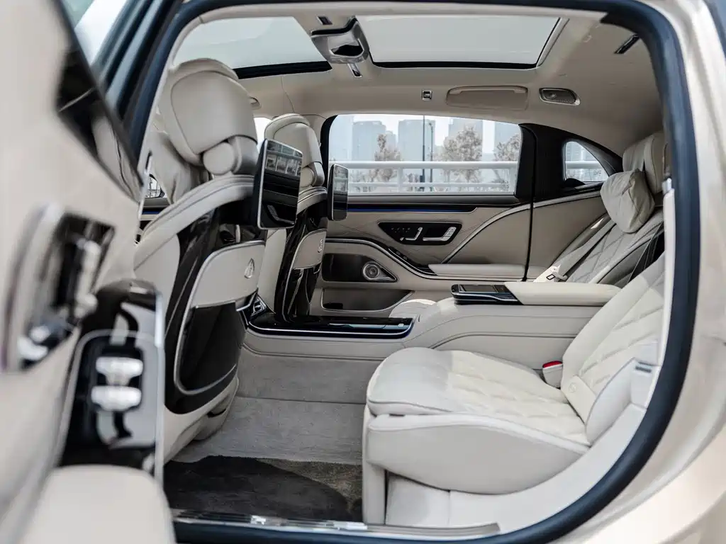 Mercedes-Benz Maybach S-Class 2022 — фото 8