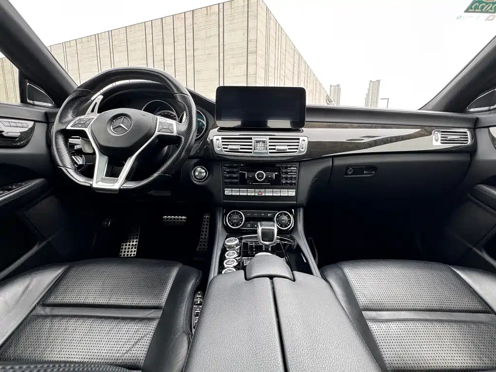 Mercedes-Benz CLS AMG 2012 — фото 8