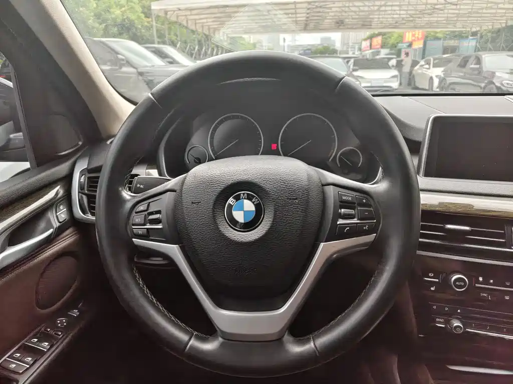 BMW X5 2015 — фото 15