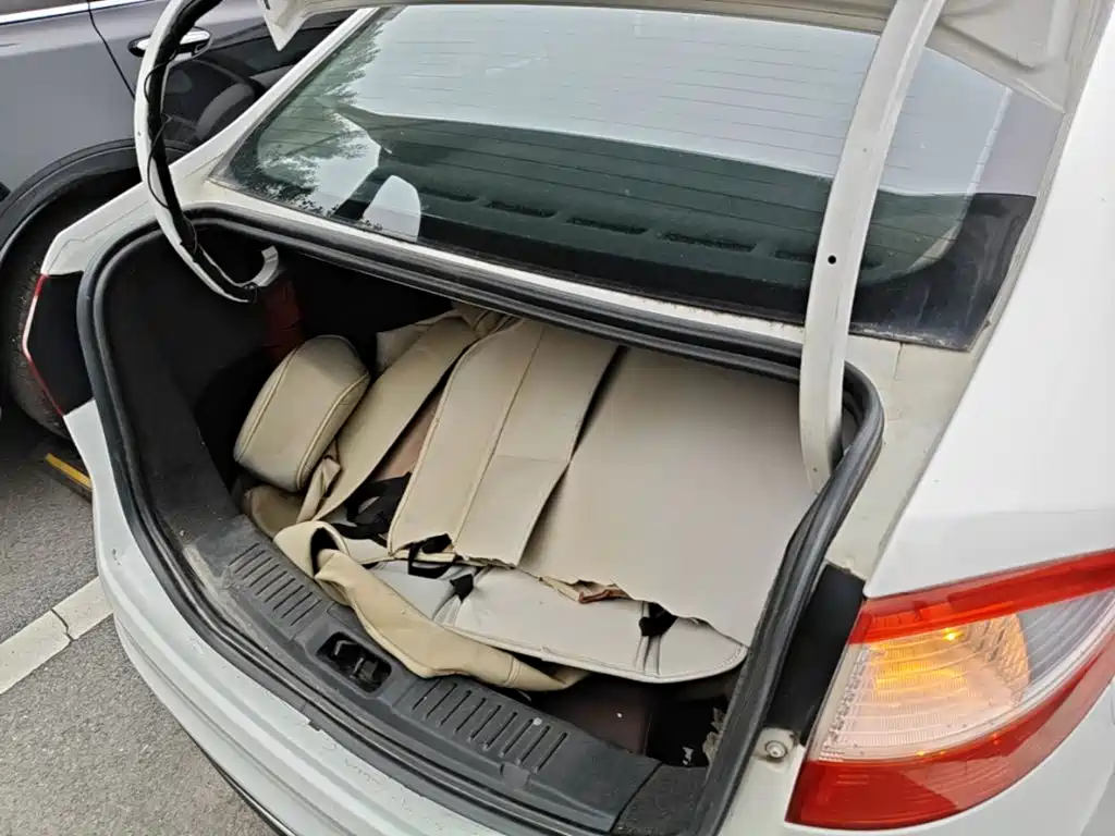 Ford Fiesta 2015 — фото 19