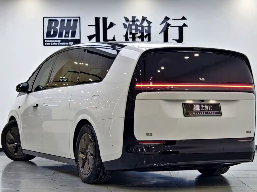 Li Auto Li MEGA 2025