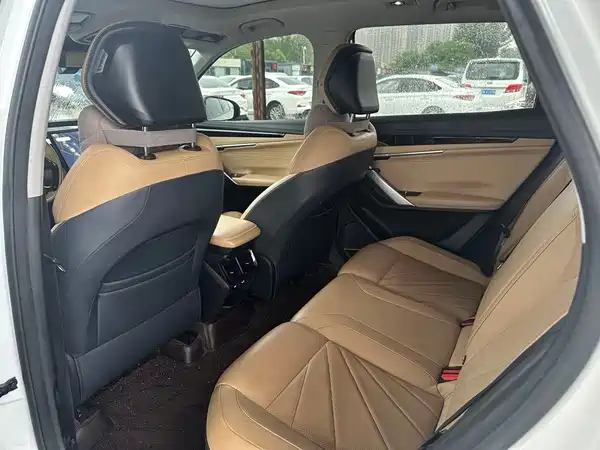 Geely Boyue L 2023