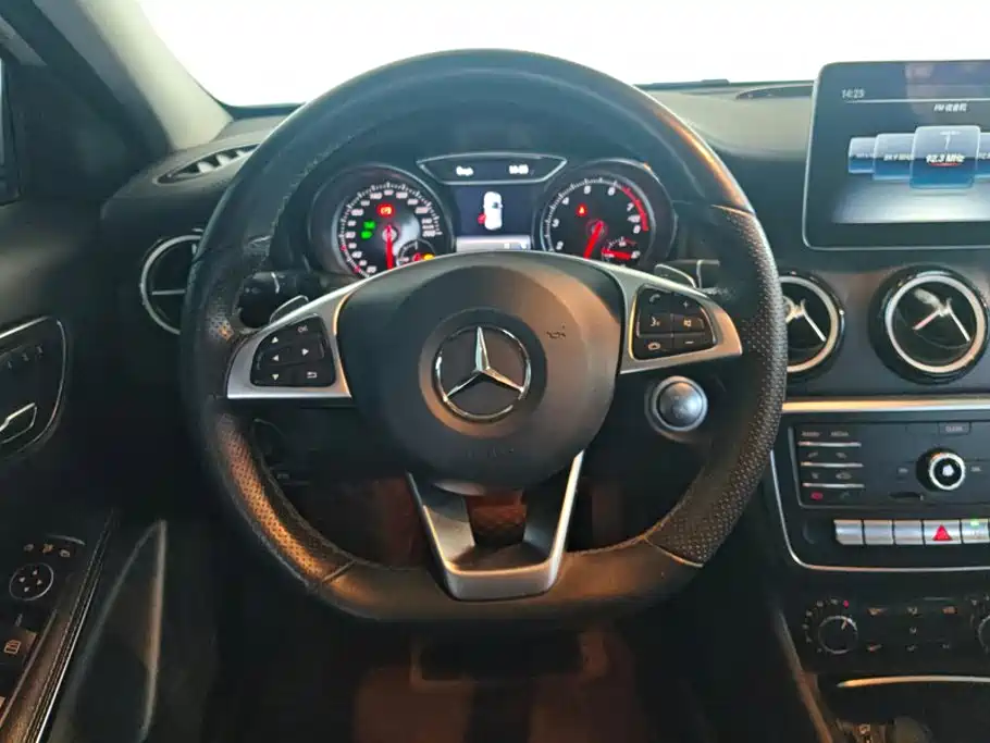 Mercedes-Benz GLA 2019 — фото 15