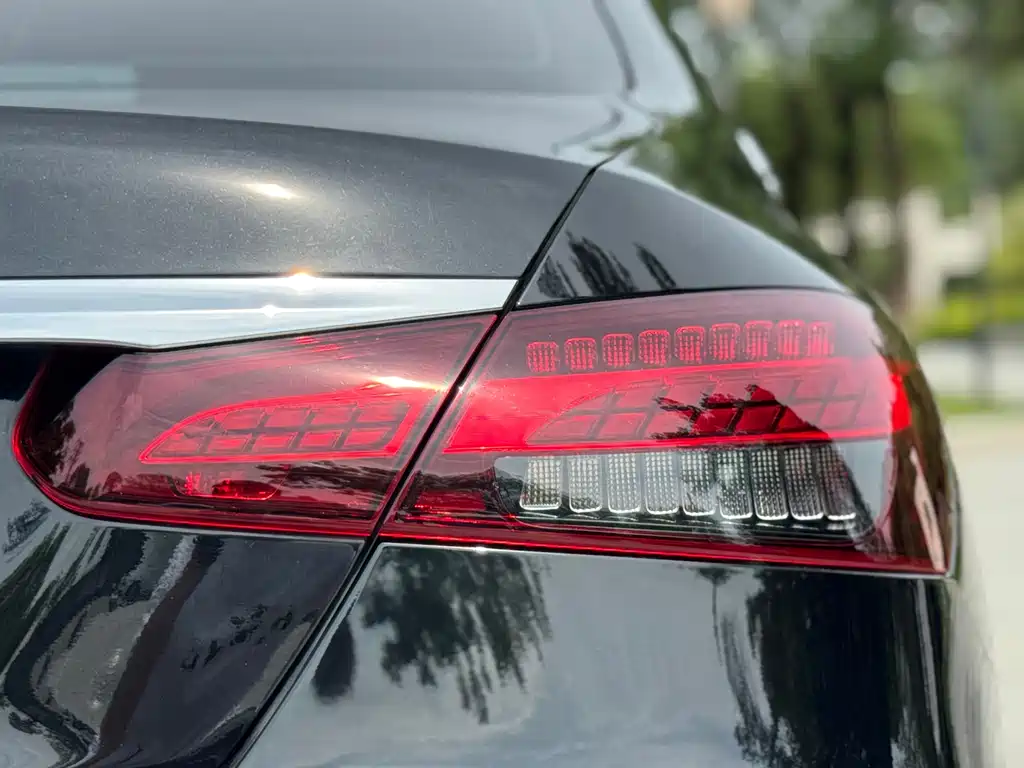Mercedes-Benz E-Class 2023 — фото 26