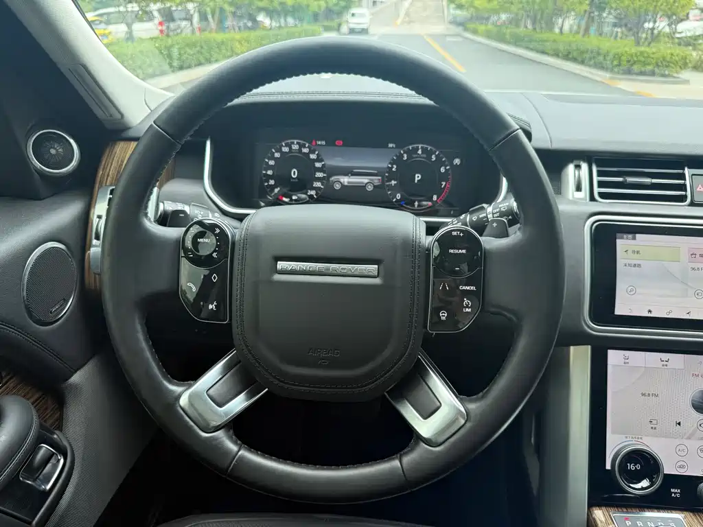 Land Rover Range Rover 2018 — фото 10