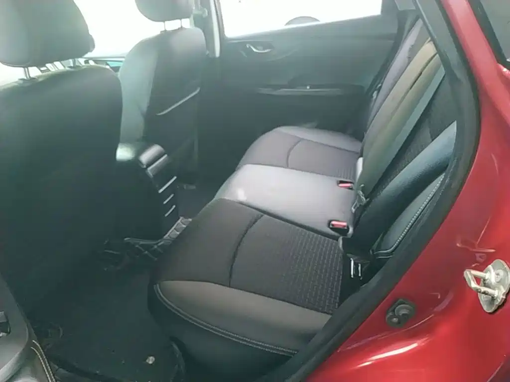 Nissan Tiida 2018 — фото 17