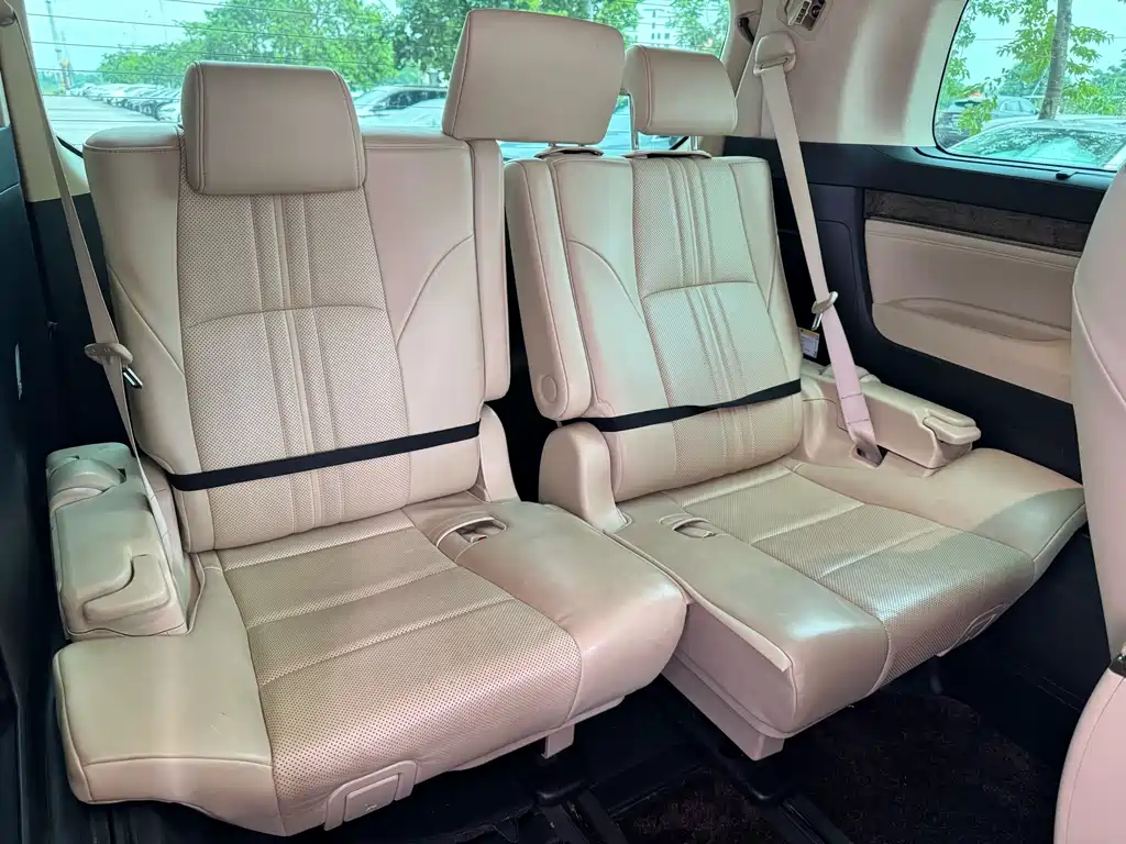 Toyota Vellfire 2023