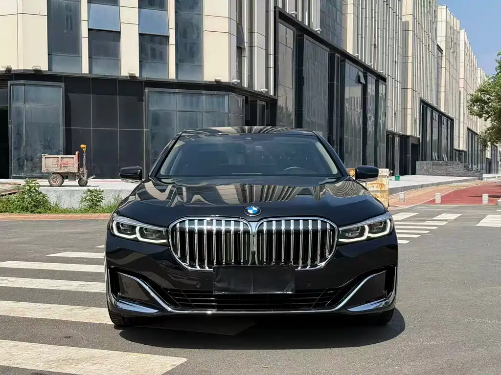 BMW 7 Series 2021 — фото 2
