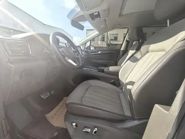 Volkswagen Viloran 2023