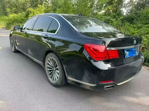 BMW 7 Series 2011