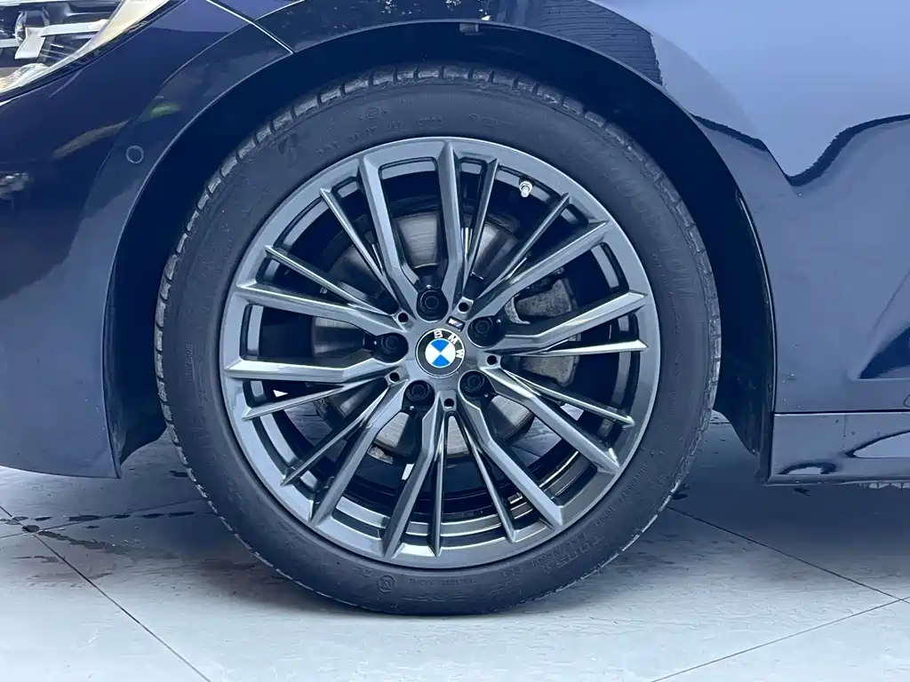 BMW 3 Series 2022 — фото 9
