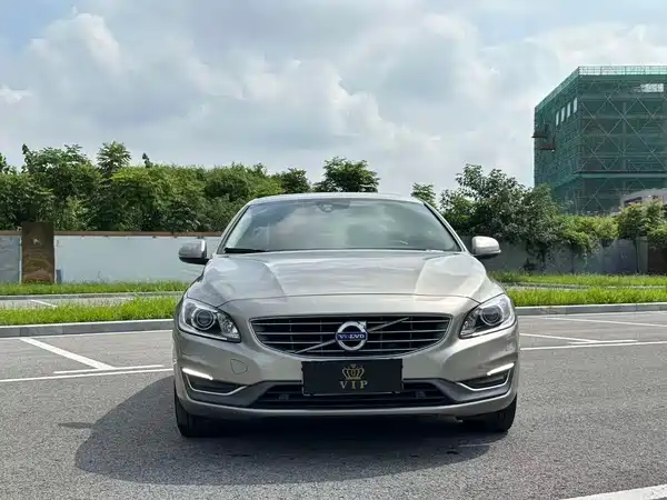 Volvo S60 2015