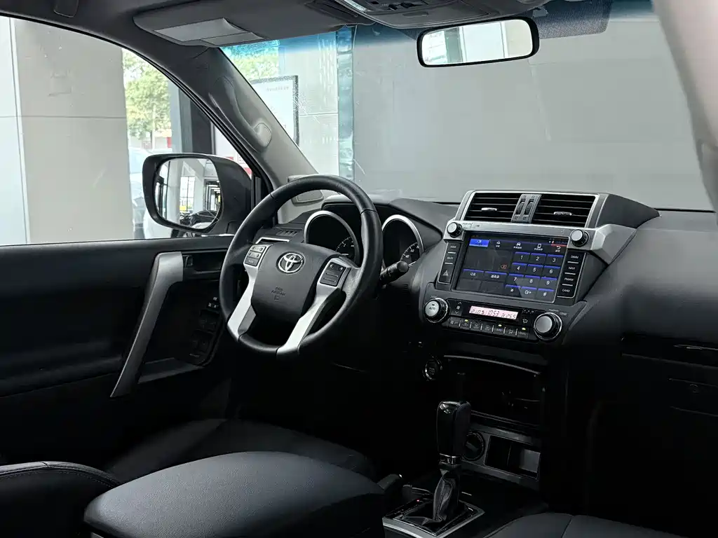 Toyota Prado 2017 — фото 12