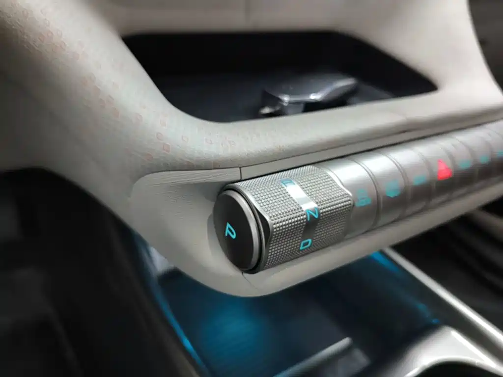BYD Dolphin 2022 — фото 14