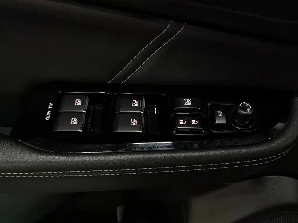Subaru Outback 2017 — фото 9