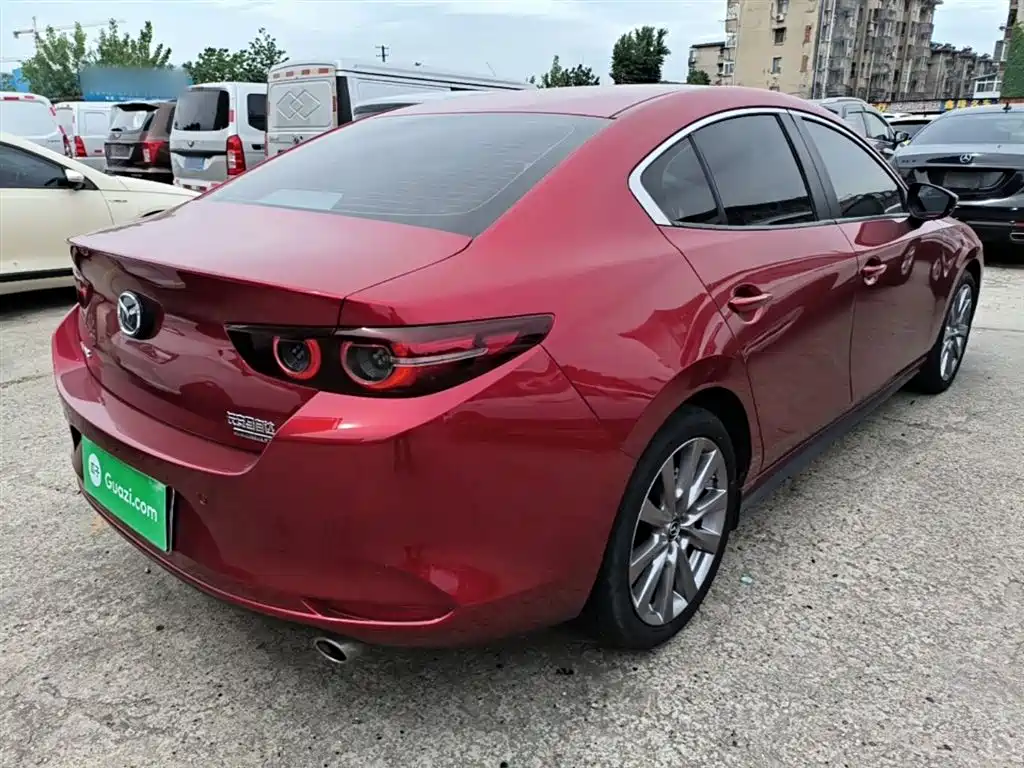 Mazda 3 Axela 2021 — фото 7