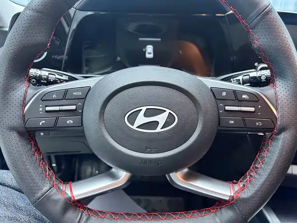 Hyundai Elantra 2023