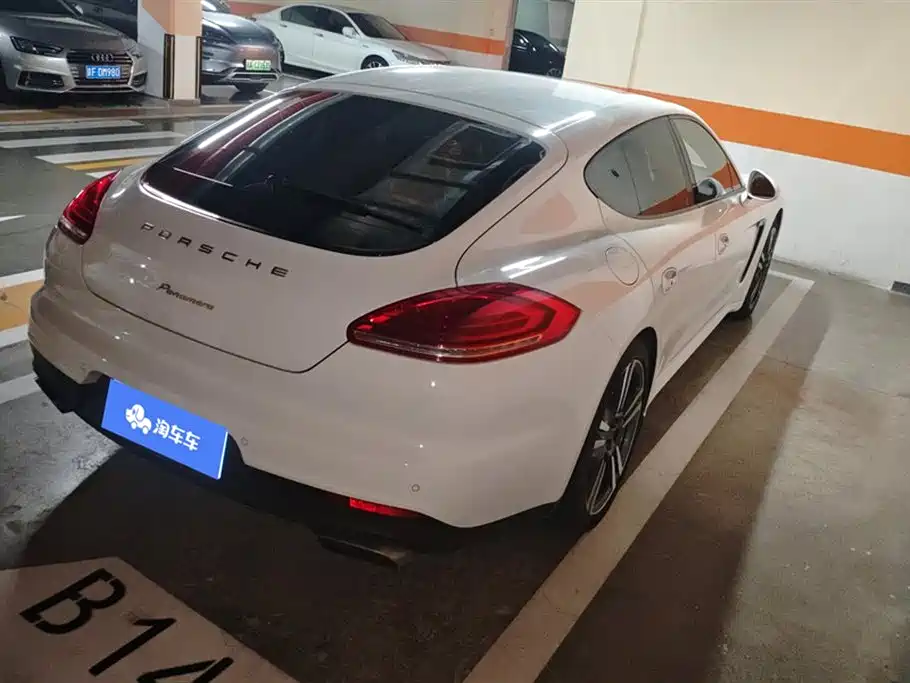 Porsche Panamera 2015