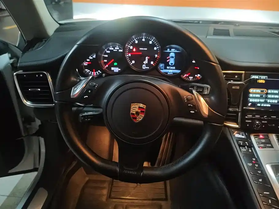 Porsche Panamera 2015 — фото 15