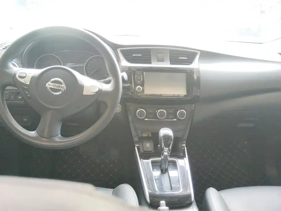Nissan Sylphy 2017 — фото 12